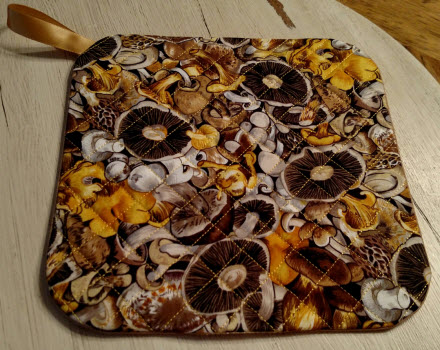 quilted plate mat