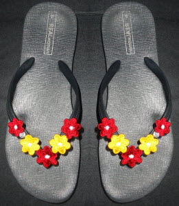 small Freestanding lace flowers flip flops