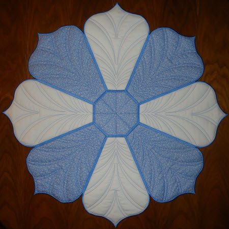 25 inch royal dresden table topper doily blue